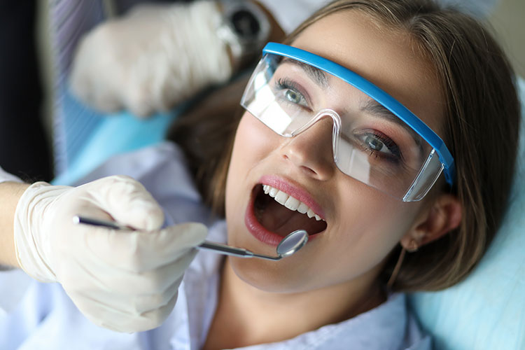 5 Anbieter für Dentalhygiene in Worms – Zähne zwischen Kontrollterminen gründlicher pflegen